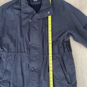 Hugo Boss men’s windbreaker jacket. Size: L